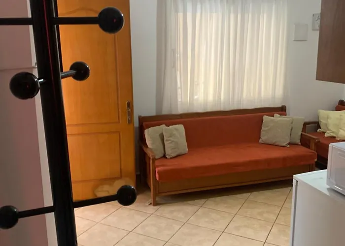 Guest - Sea Breeze 2 Apartment