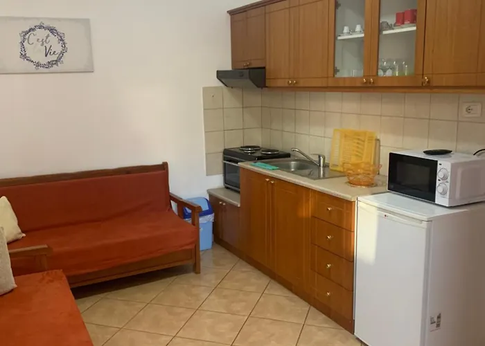 Apartment Guest - Sea Breeze 2 *